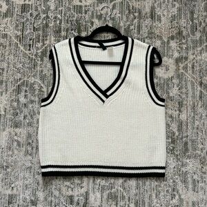 H&M Divided Monochrome Knit Sweater